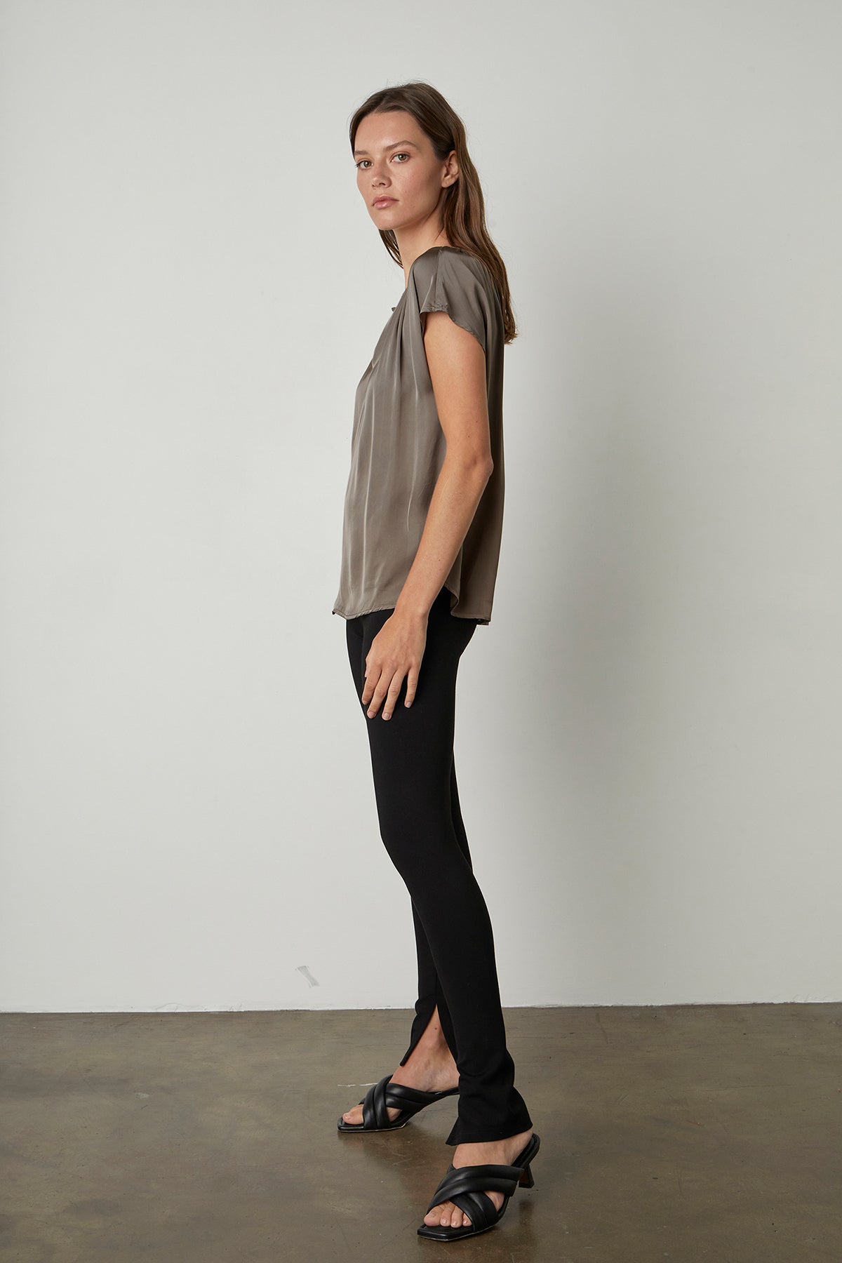   ODETTE CAP SLEEVE BLOUSE 