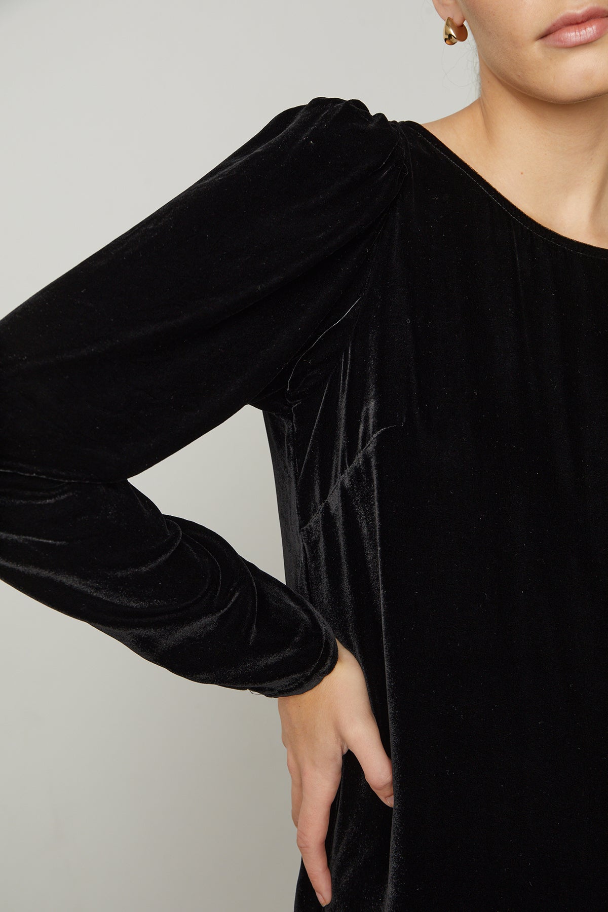 Aggie Silk Velvet Dress in black front detail-25668240507073