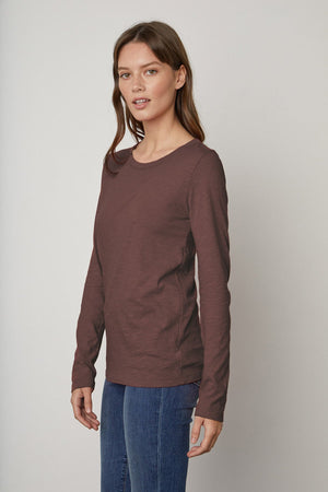 Lizzie Tee Rubia Front & Side