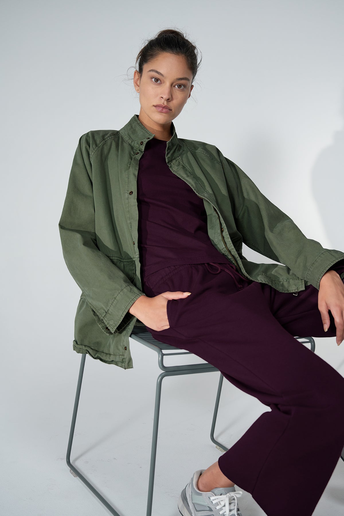   Vicente Tee Mulberry paired with Melrose Jacket Army and Montecito Sweatpant Mulberry Front 