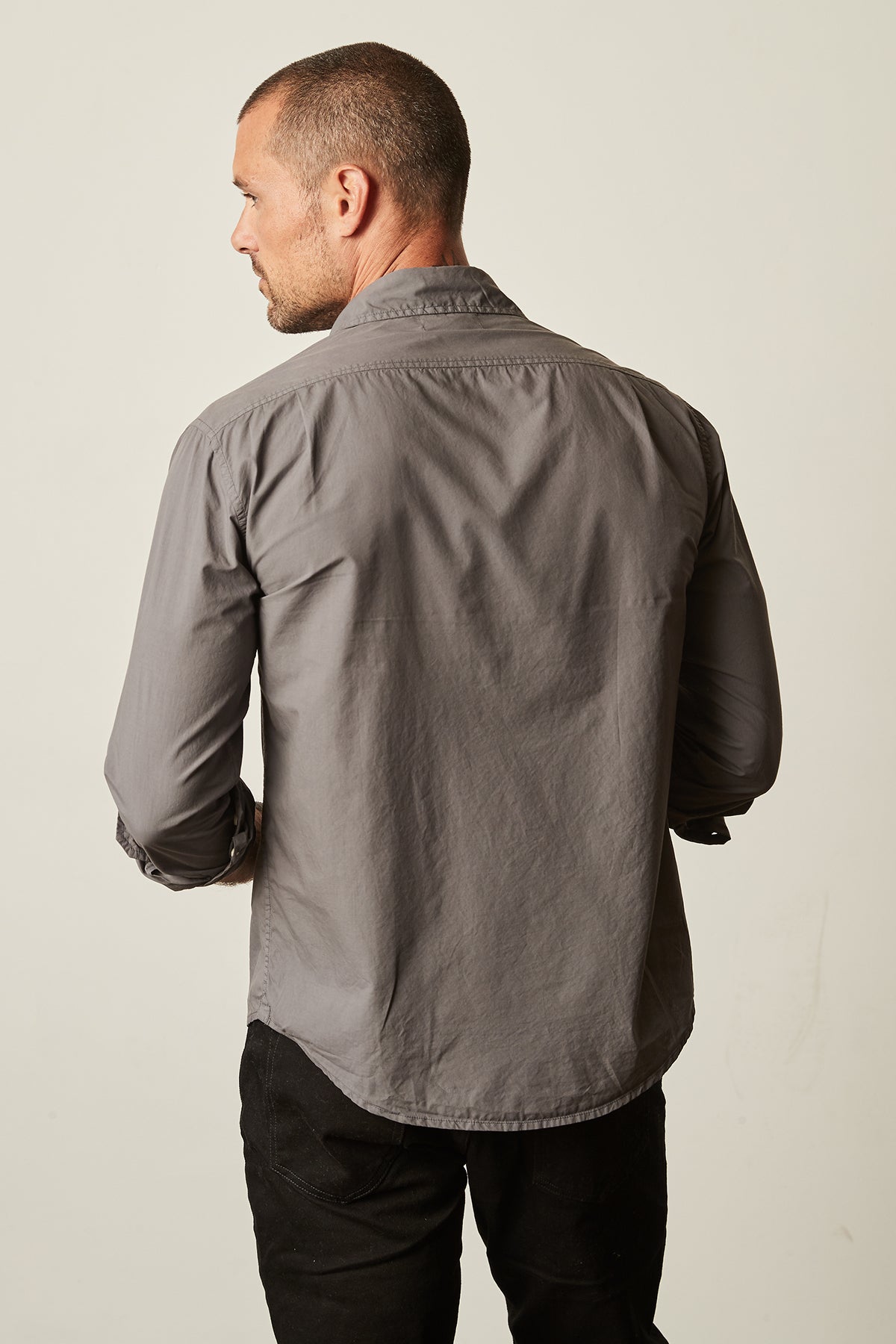 Brooks button up woven shirt in carbon back-24983593222337